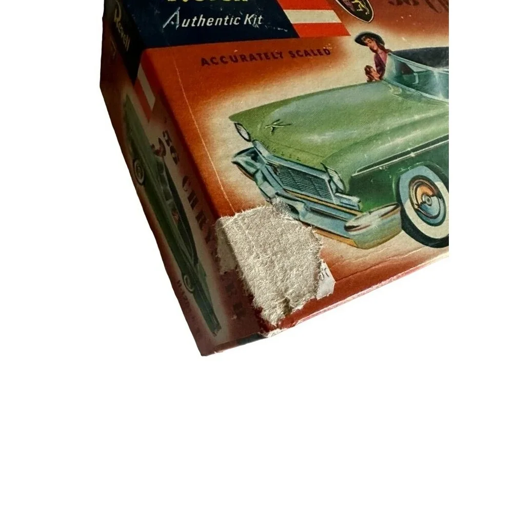 Revell Authentic Kit - '56 Chrysler New Yorker St. Regis - Vintage Model Car Kit